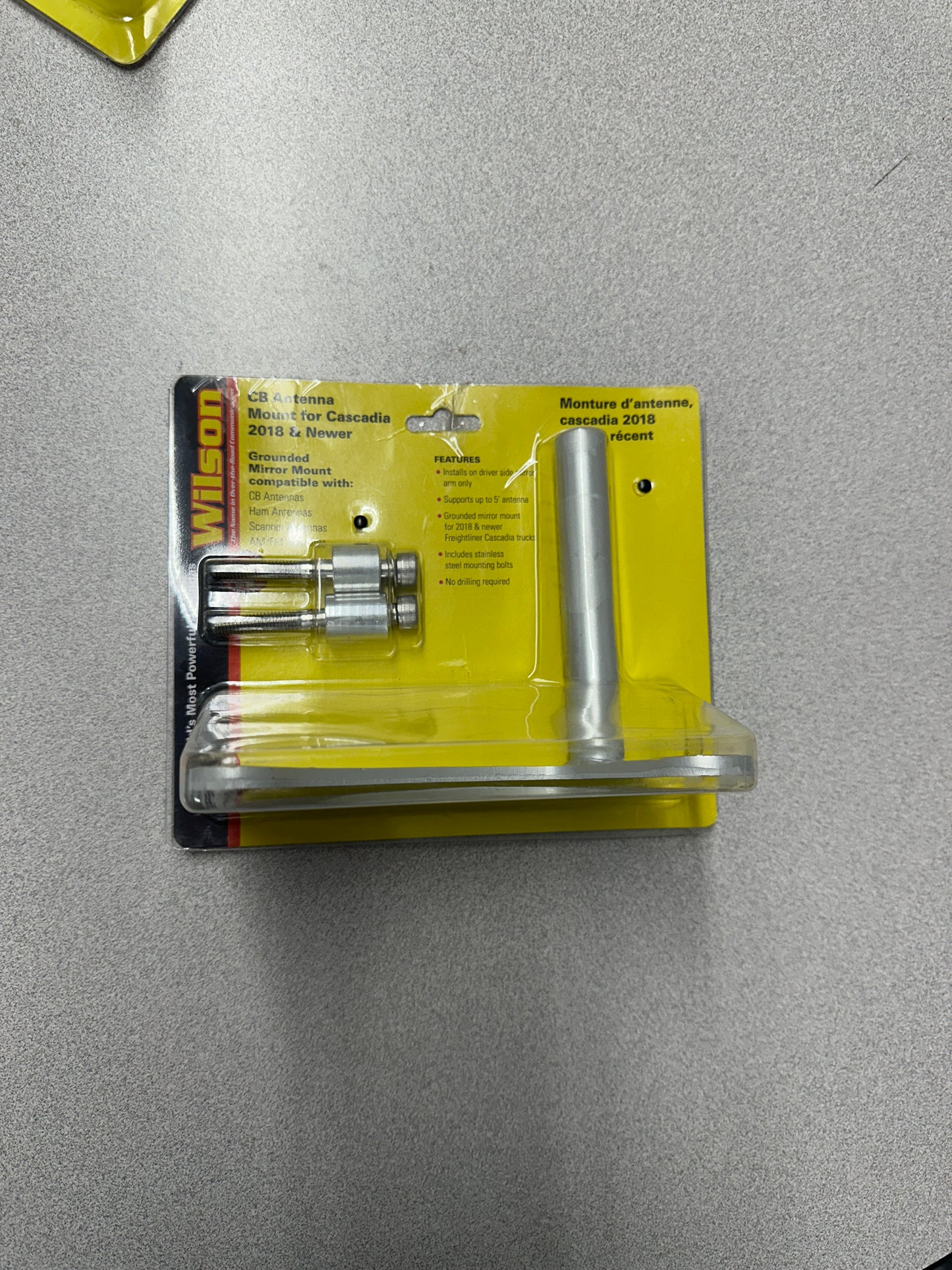 Wilson 305518 Freightliner Cascadia Antenna Mount 2018 And Newer P4