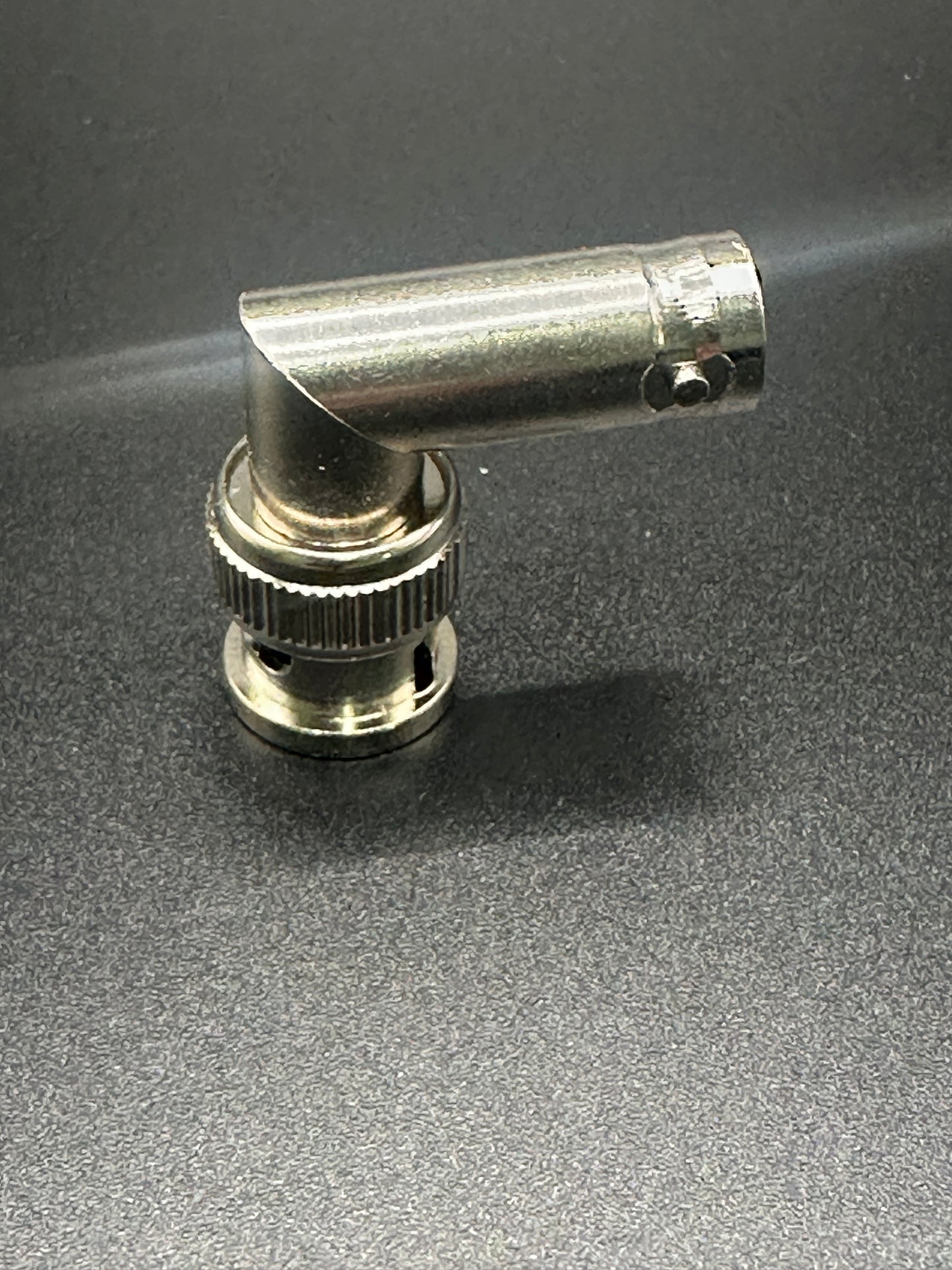 BNC MALE TO BNC FEMALE RIGHT ANGLE 60306