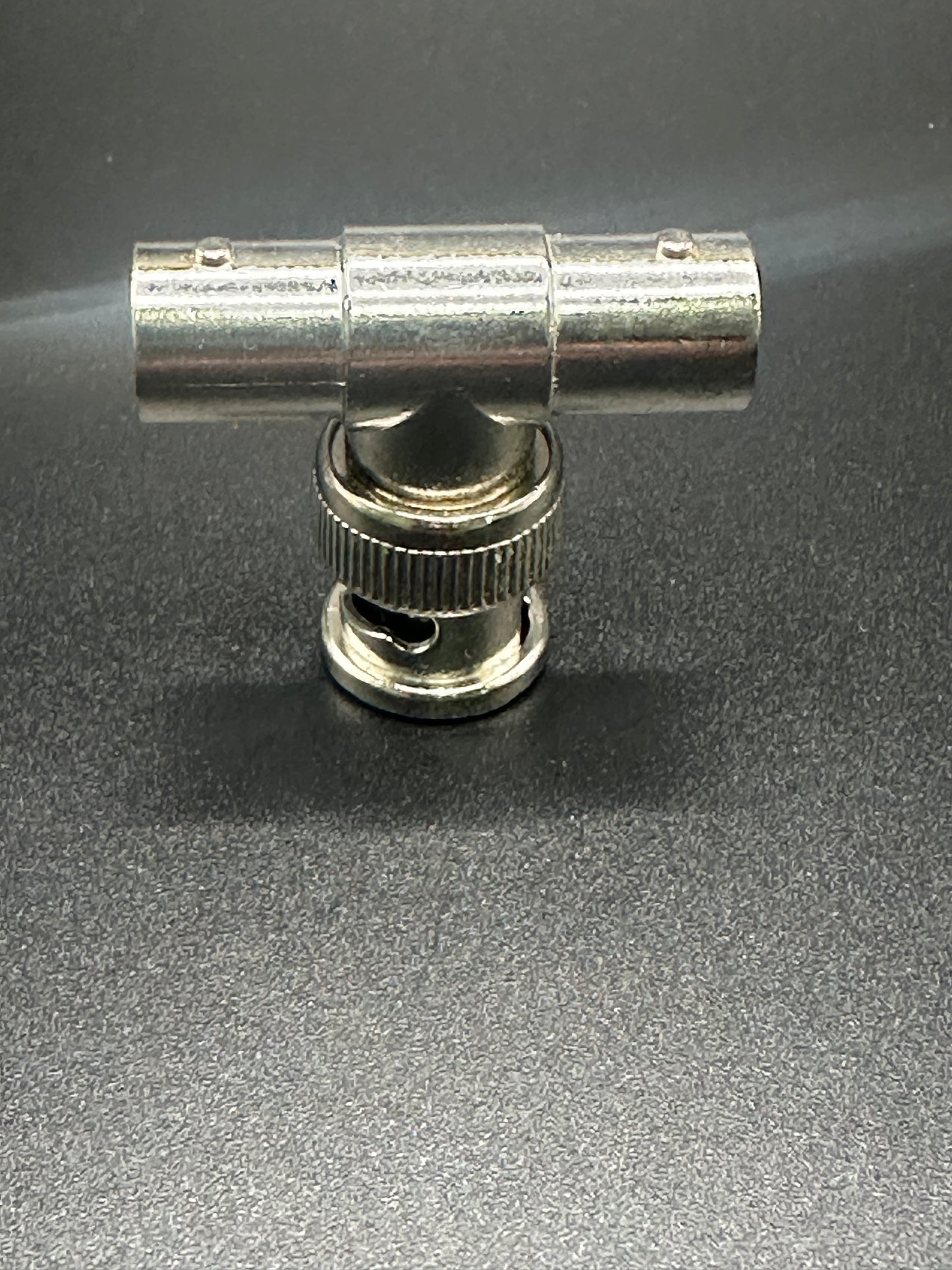 BNC MALE TO BNC FEMALE/FEMALE T CONNECTOR 60320