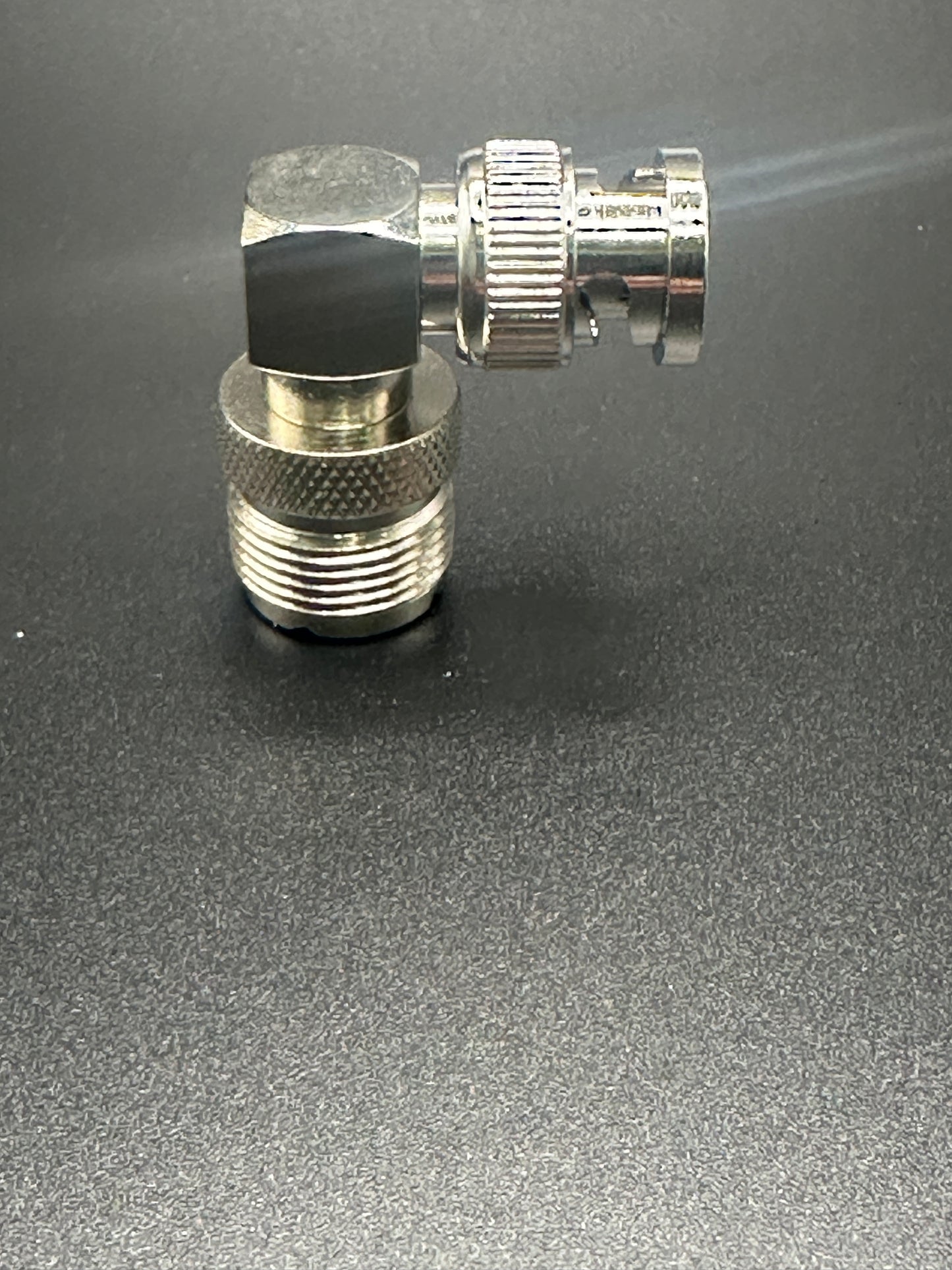 BNC MALE TO UHF FEMALE (SO239) RIGHT ANGLE ADAPTER 40159