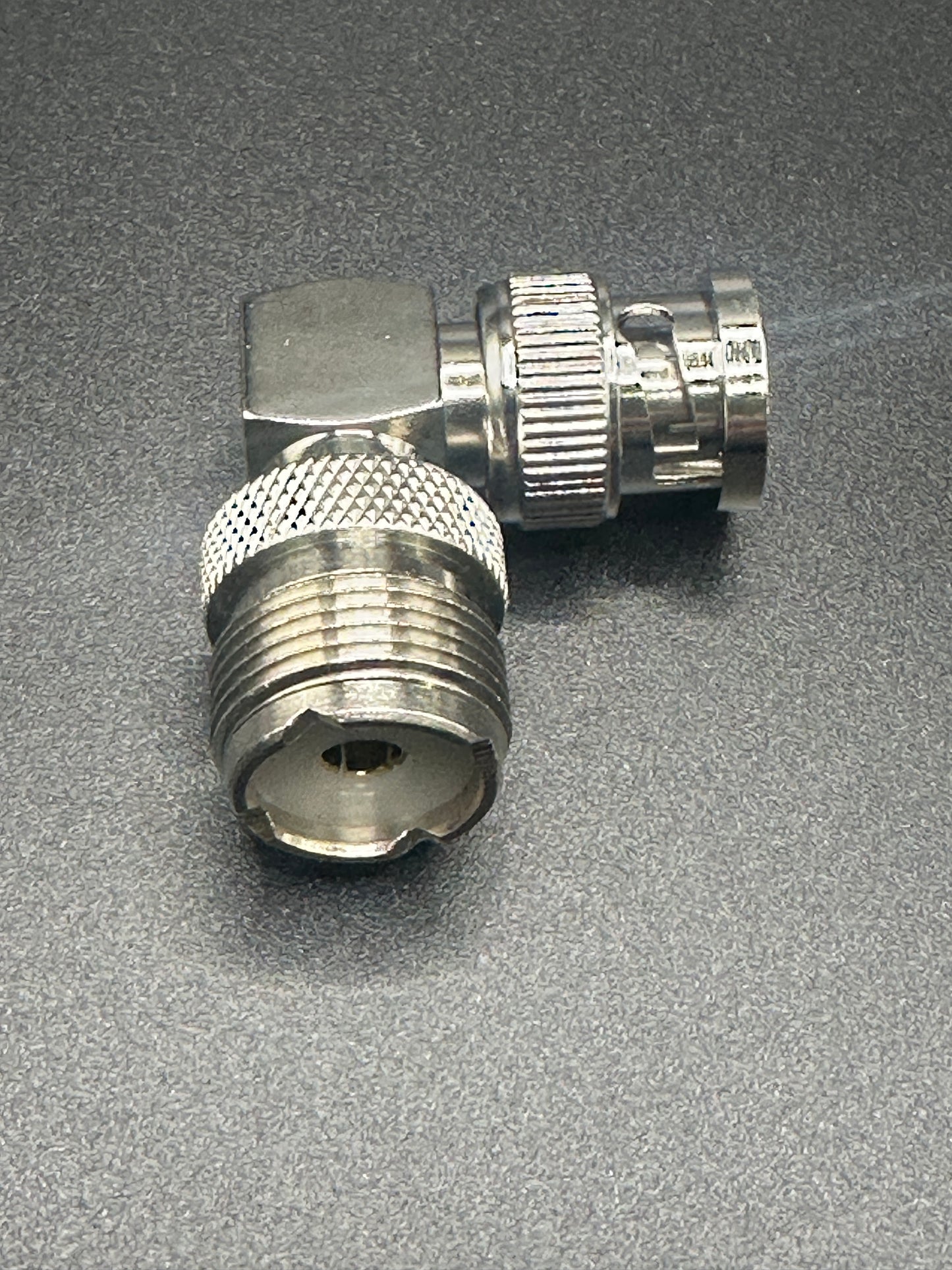 BNC MALE TO UHF FEMALE (SO239) RIGHT ANGLE ADAPTER 40159