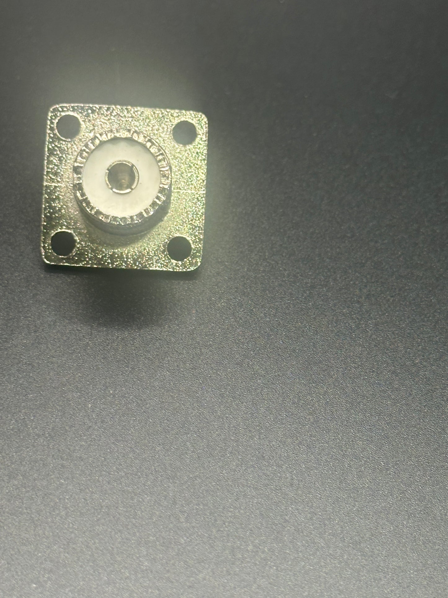 UHF FEMALE 4 HOLE PANEL/CHASSIS MOUNT CONNECTOR 50239