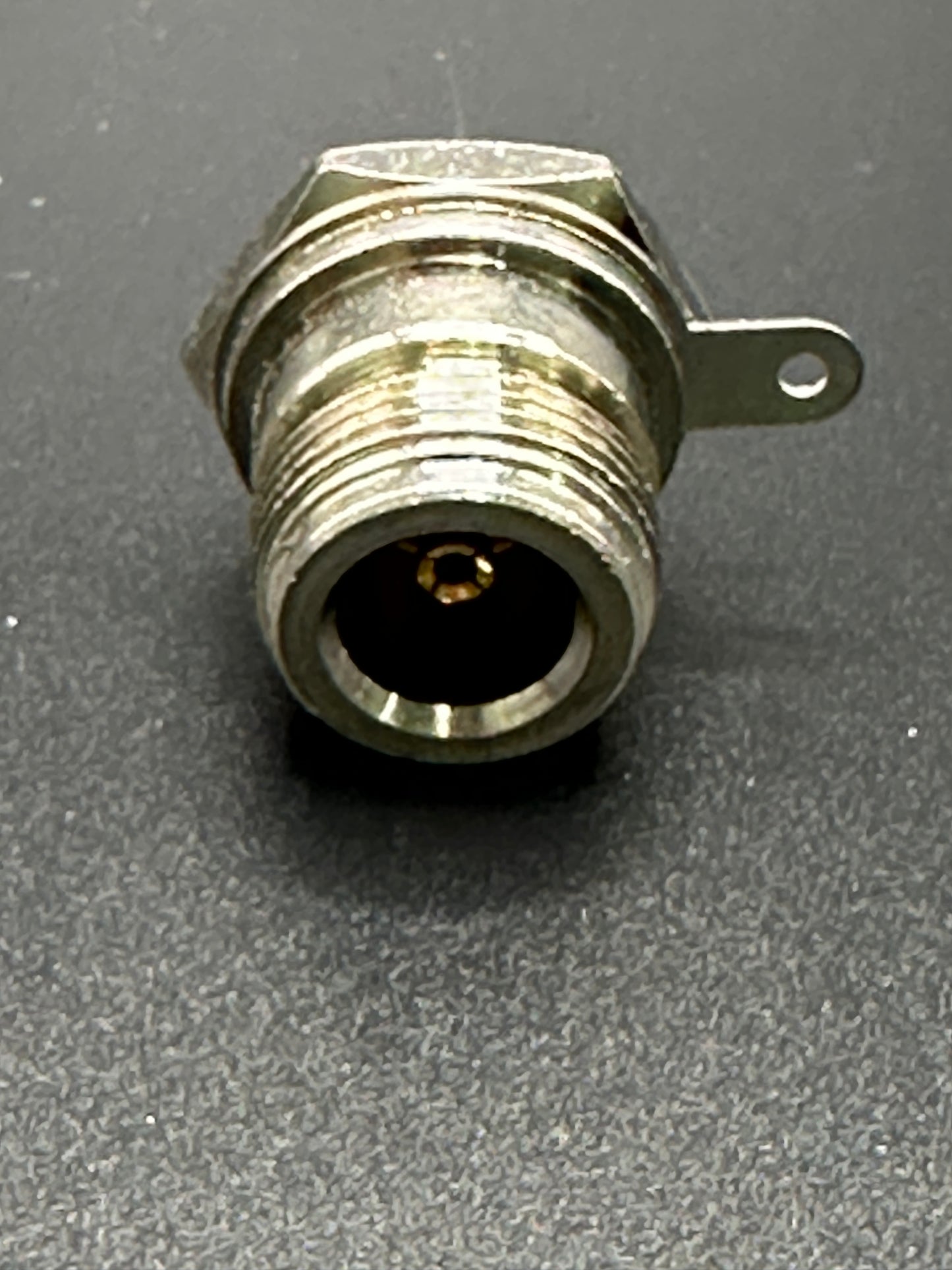N FEMALE SINGLE HOLE PANEL/CHASSIS MOUNT CONNECTOR 80410