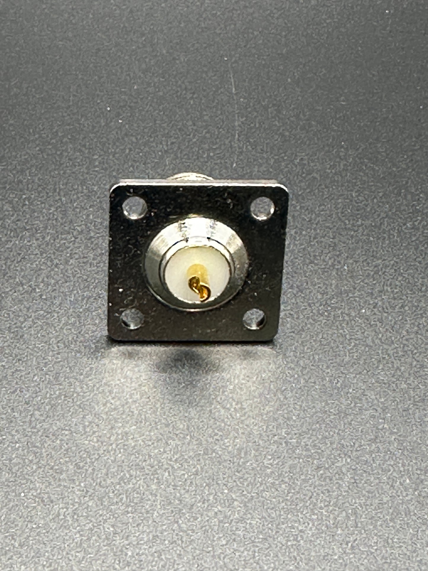 N FEMALE 4 HOLE PANEL/CHASSIS MOUNT 80412