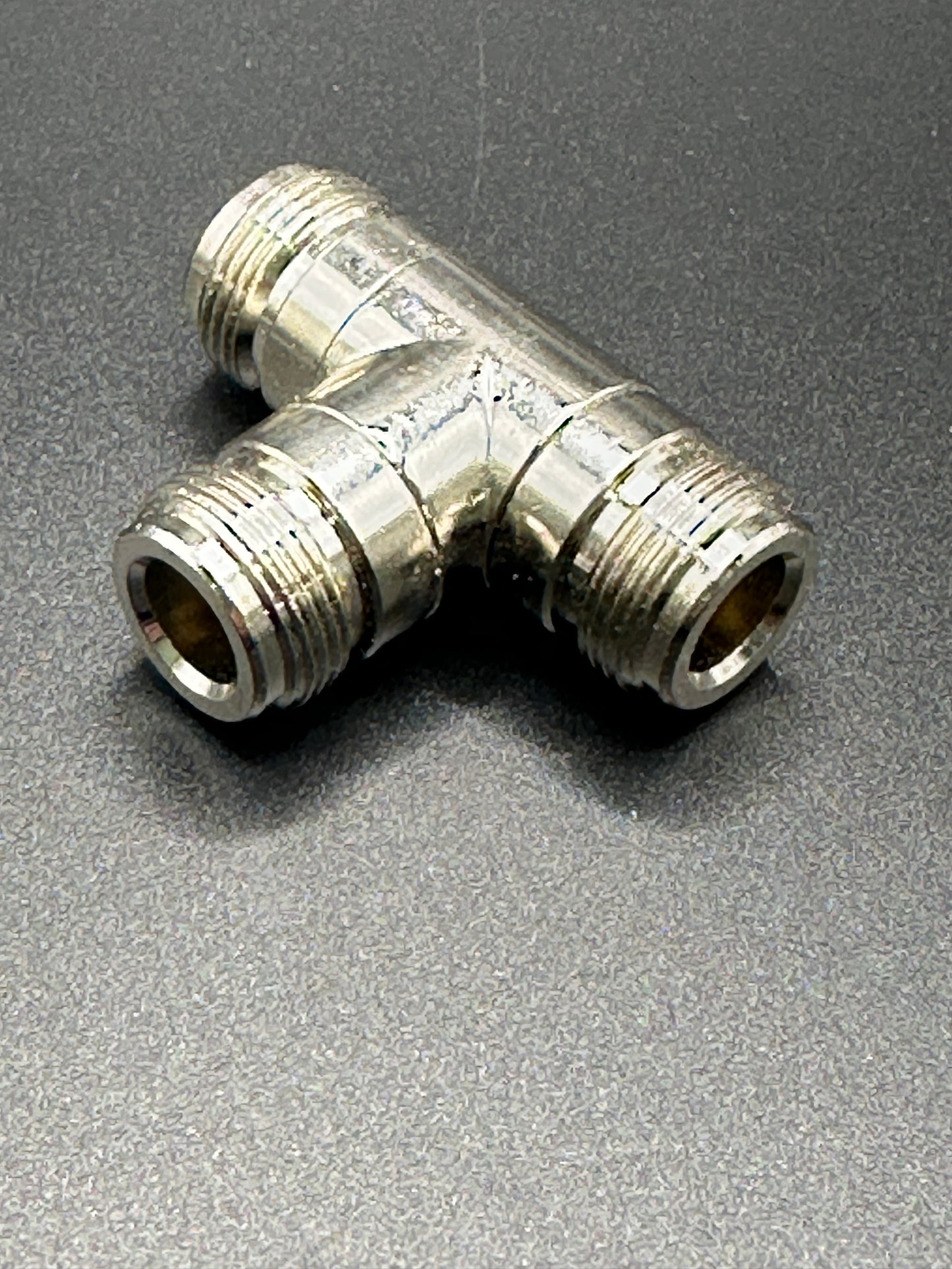 N FEMALE T CONNECTOR FEMALE/FEMALE/FEMALE 80028