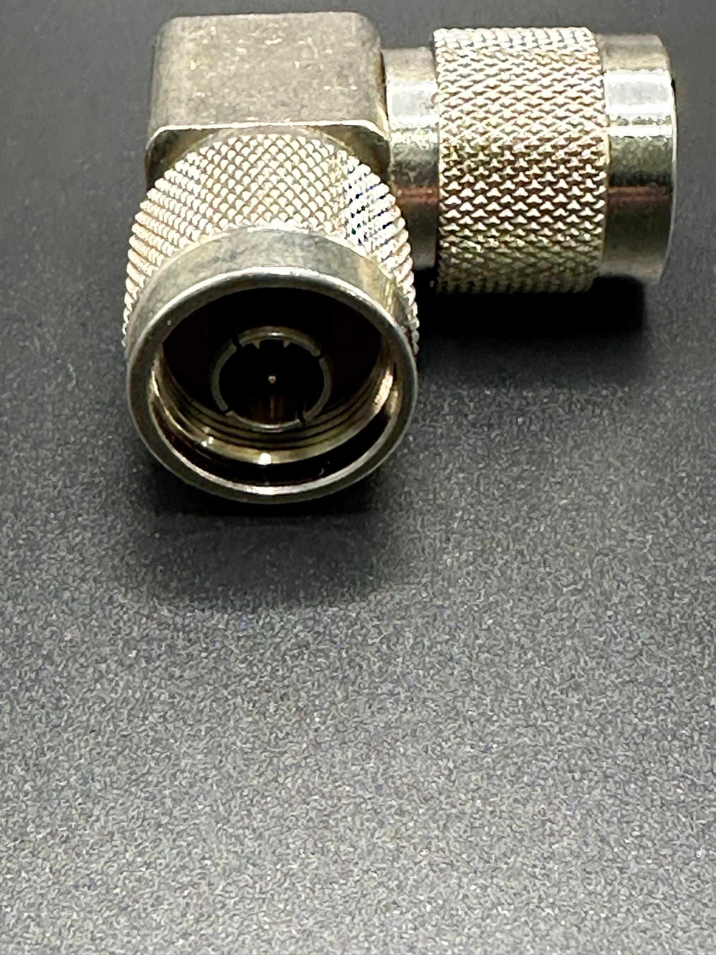 N MALE TO N MALE RIGHT ANGLE CONNECTOR 80400